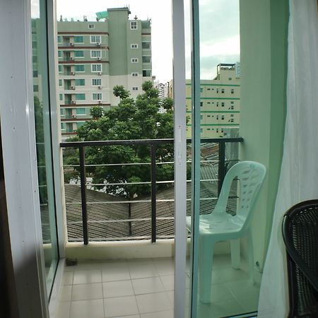 Darisa Apartment Service Patong Kültér fotó