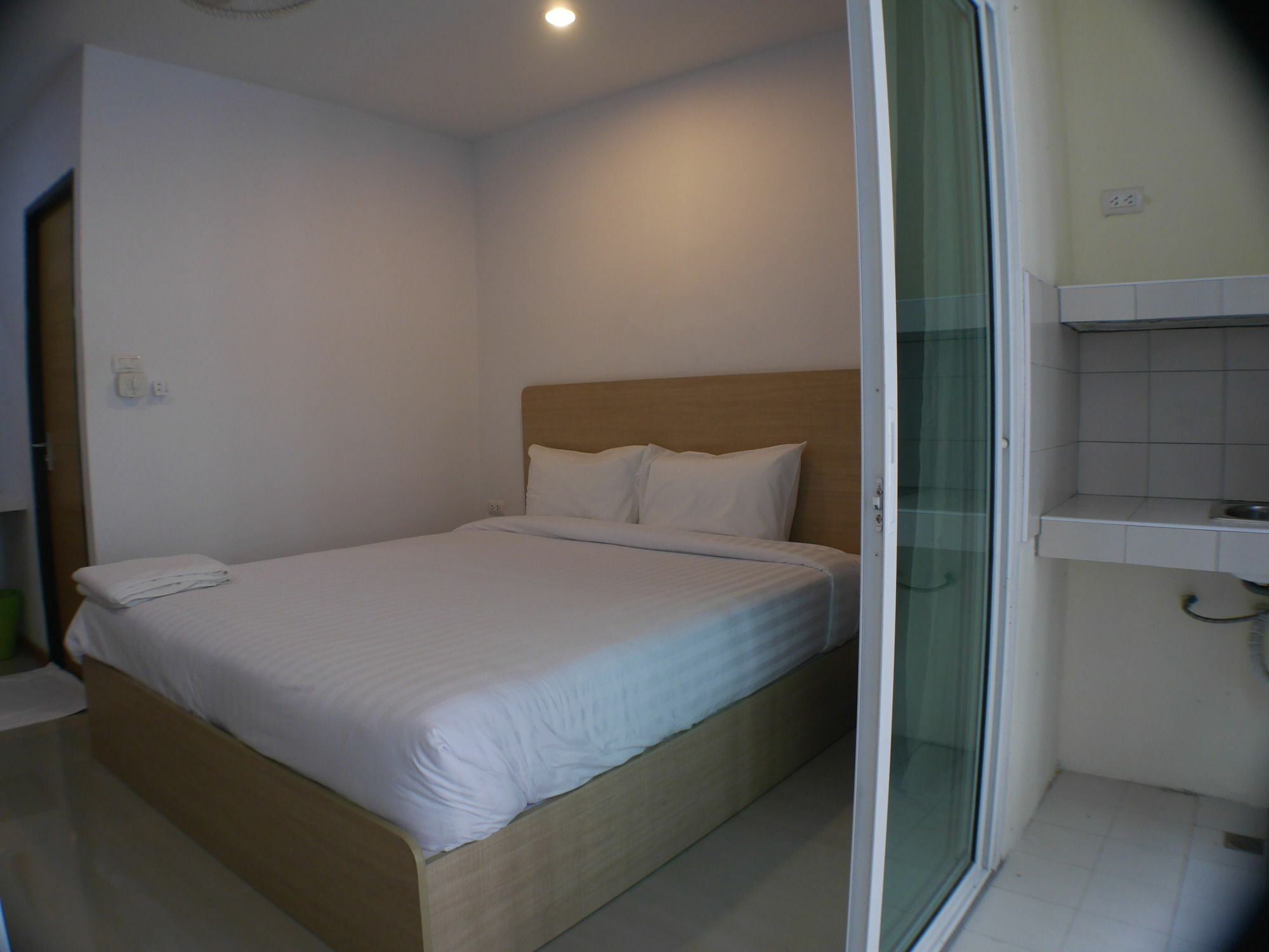 Darisa Apartment Service Patong Kültér fotó